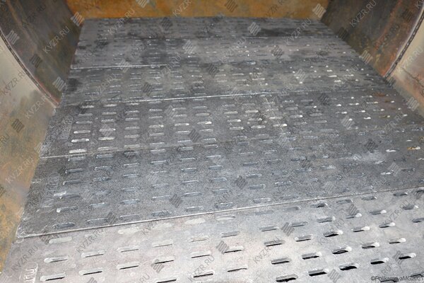 Колосниковая топка парогенератора на угле 700 кг 130 С